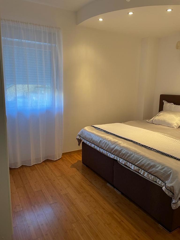Riverside Villa Tivat Luaran gambar